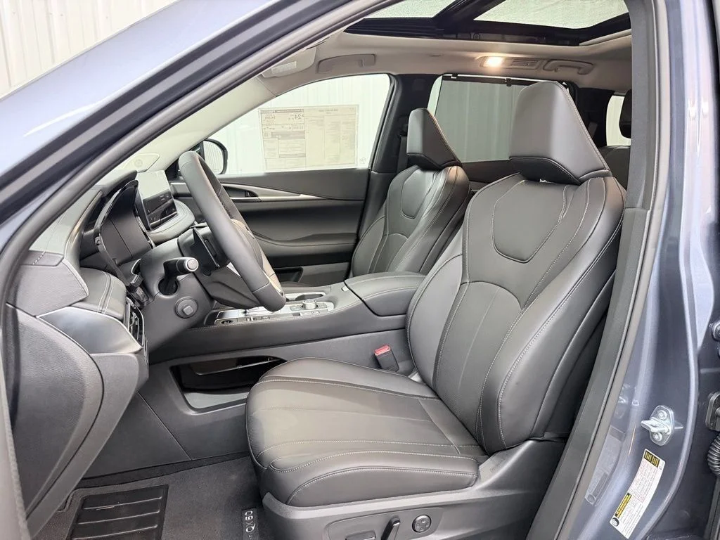 Certified Used 2026 Blue INFINITI LUXE image 11