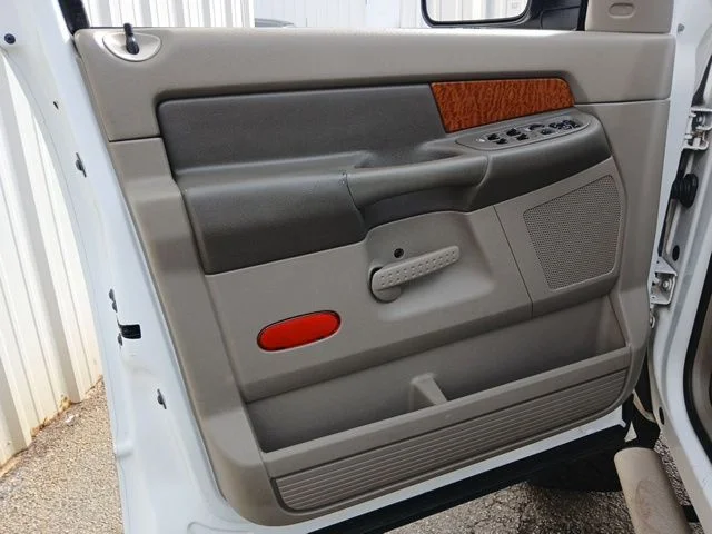 Used 2007 White Dodge Laramie image 51