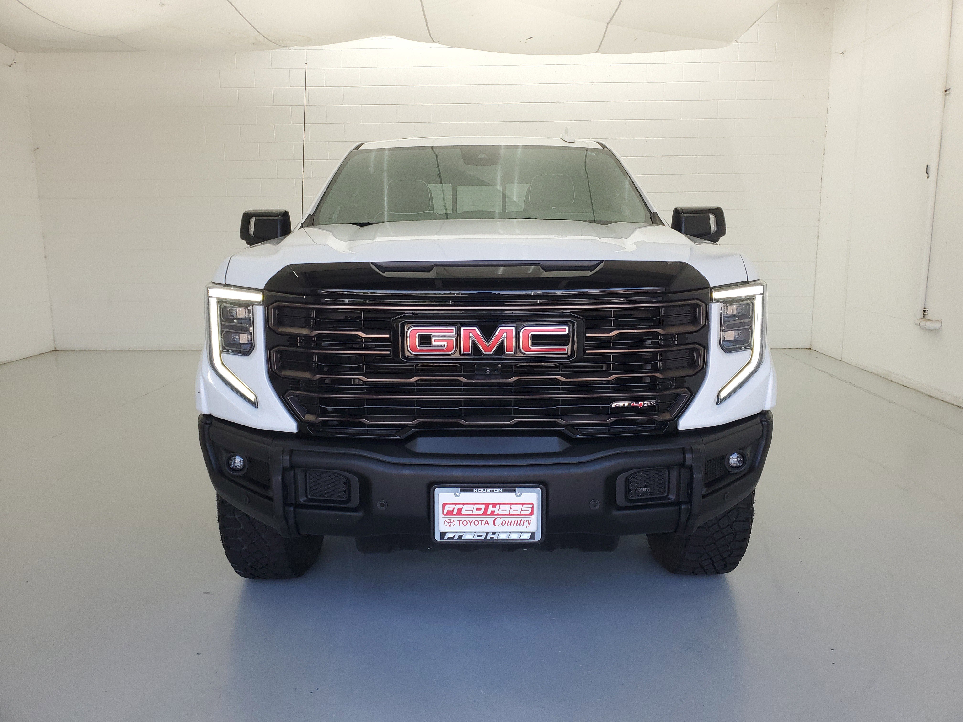 Used 2024 Summit White GMC AT4X image 3