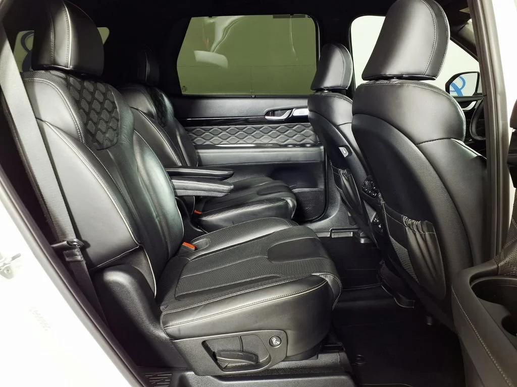 Used 2022 Hyper White Hyundai Calligraphy image 11