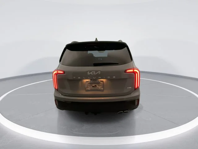 Used 2024 Gray Kia SX-Prestige X-Line image 5