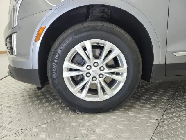Used 2024 Silver Cadillac Luxury image 12