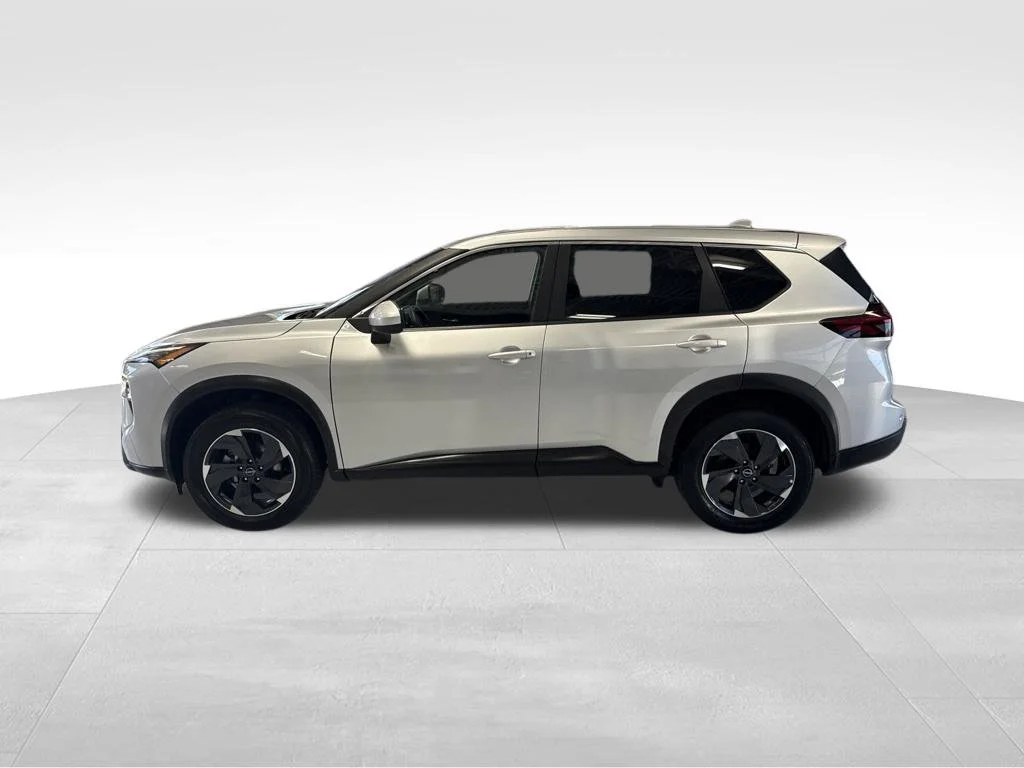 Used 2024 Silver Nissan SV image 3