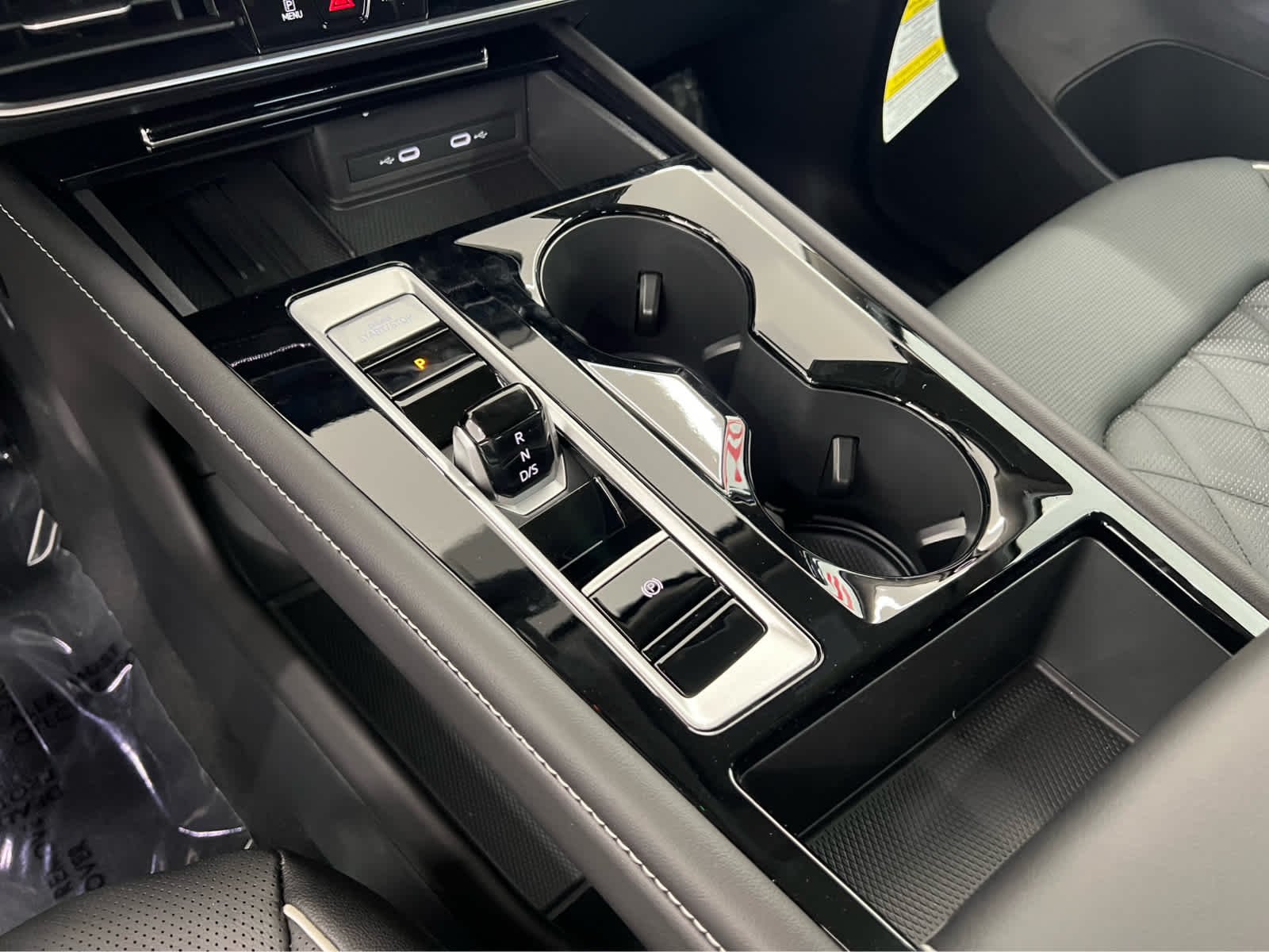 2026 Volkswagen Atlas SEL Premium R-Line - Photo 18