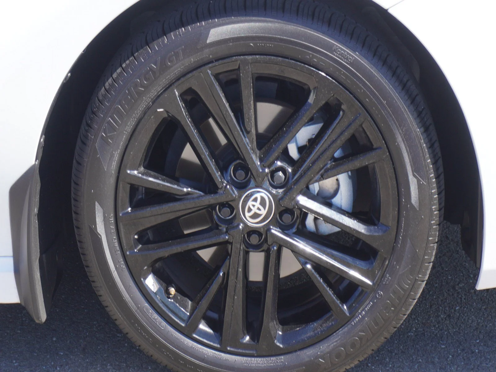 Used 2025 Ice Cap Toyota SE image 5