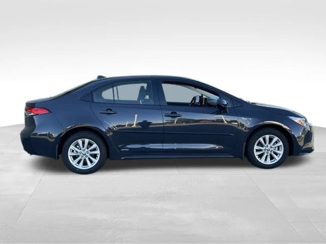 Certified Used 2026  Toyota LE image 6