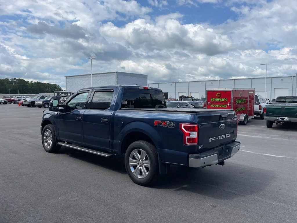Used 2018 Blue Ford XLT image 3