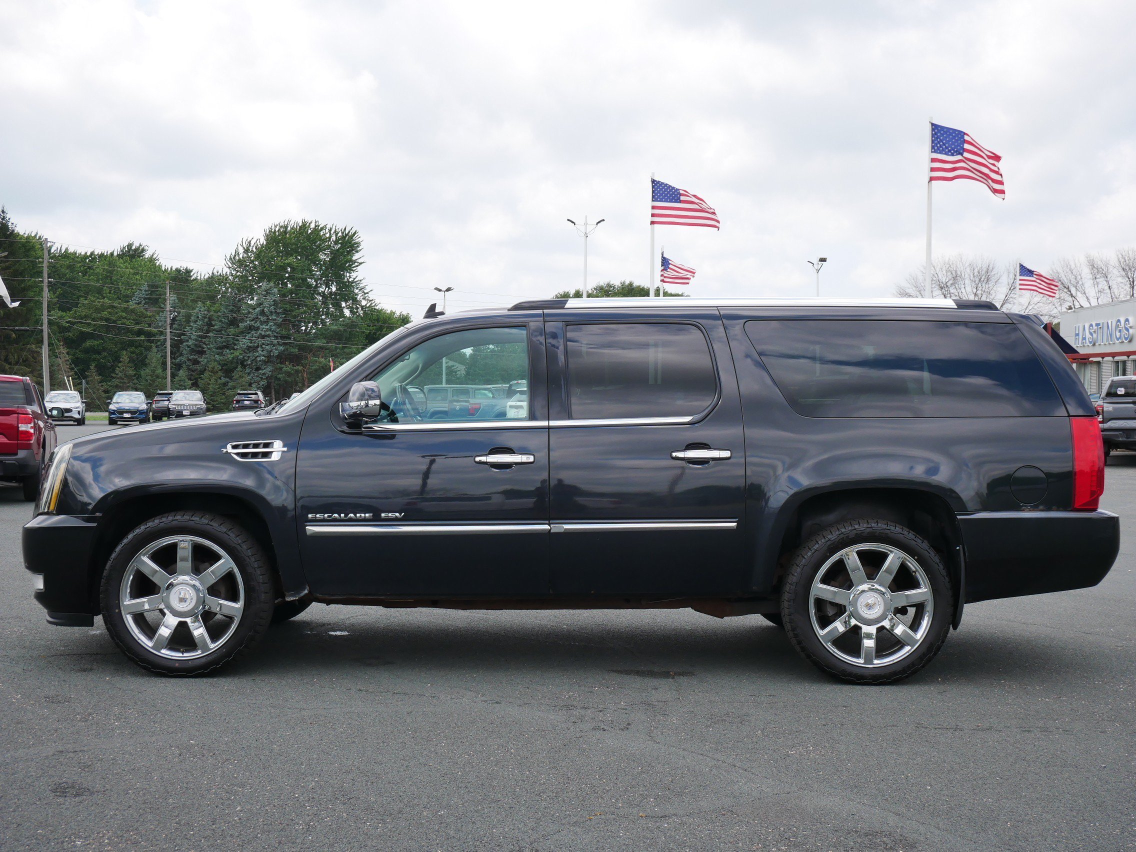 Used 2010 Black Ice Cadillac Premium image 2