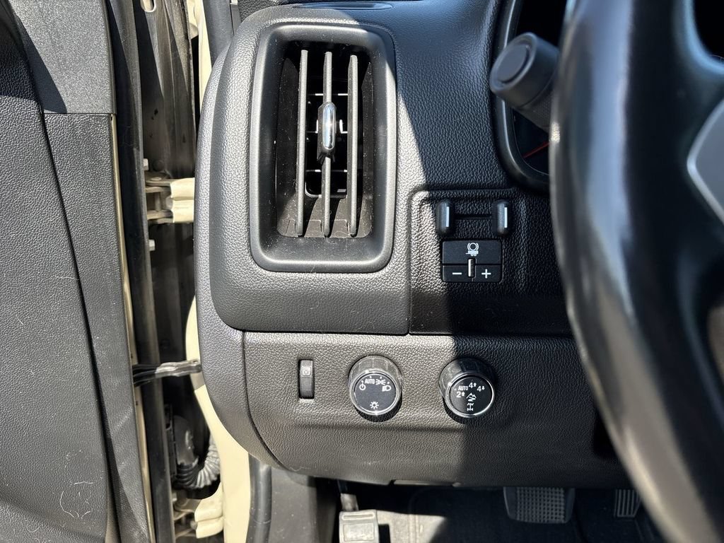 Used 2022 Sand Dune Metallic Chevrolet ZR2 image 22