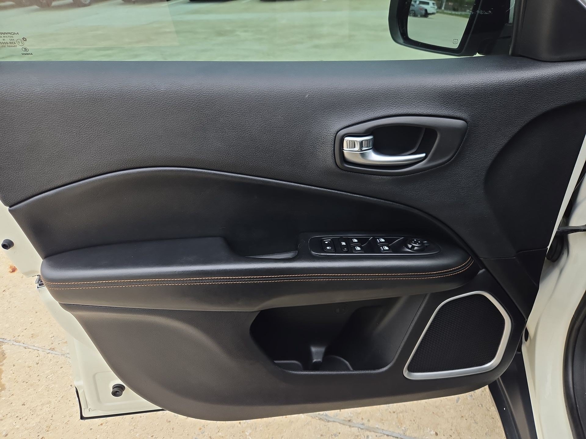 Used 2019 White Clearcoat Jeep Limited image 11