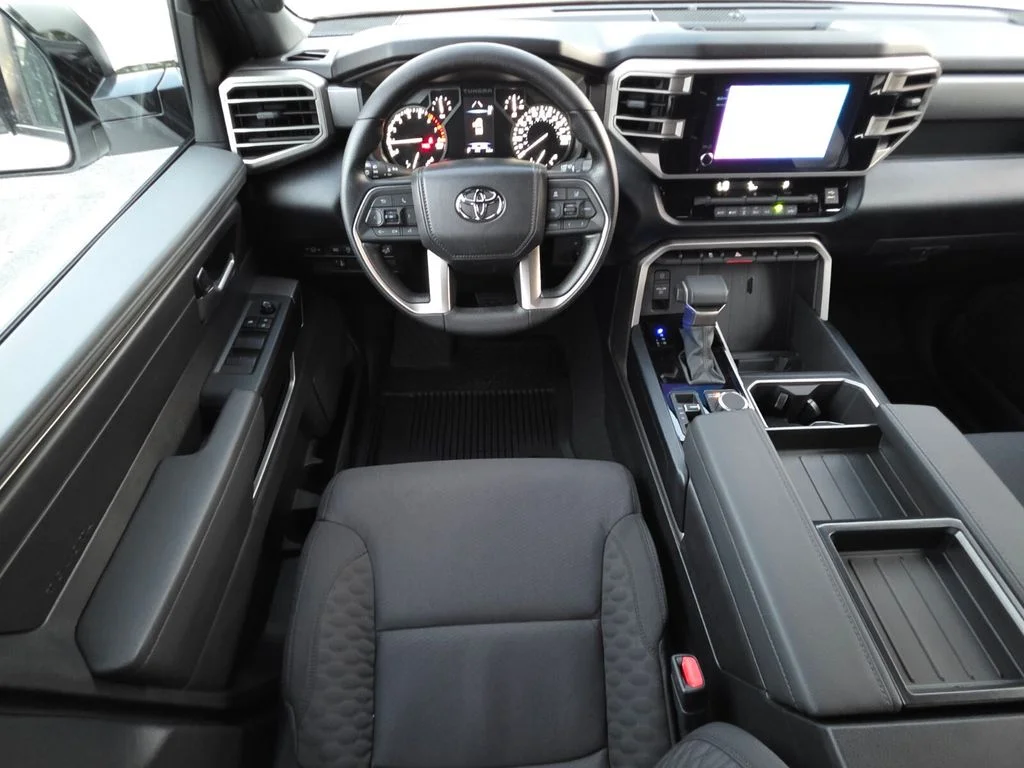 2026 Toyota Tundra SR5 - Photo 6