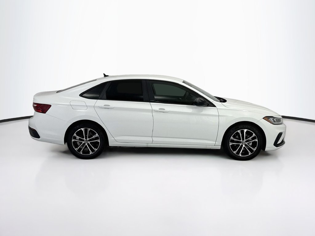 New 2026 White Volkswagen 1.5T Sport image 4