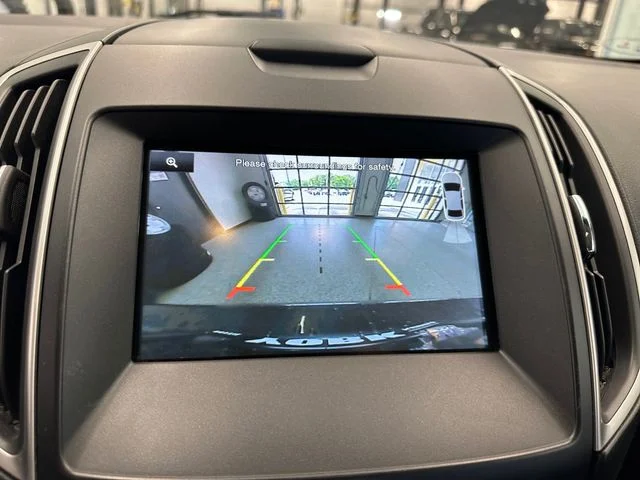 Used 2015  Ford SEL image 26