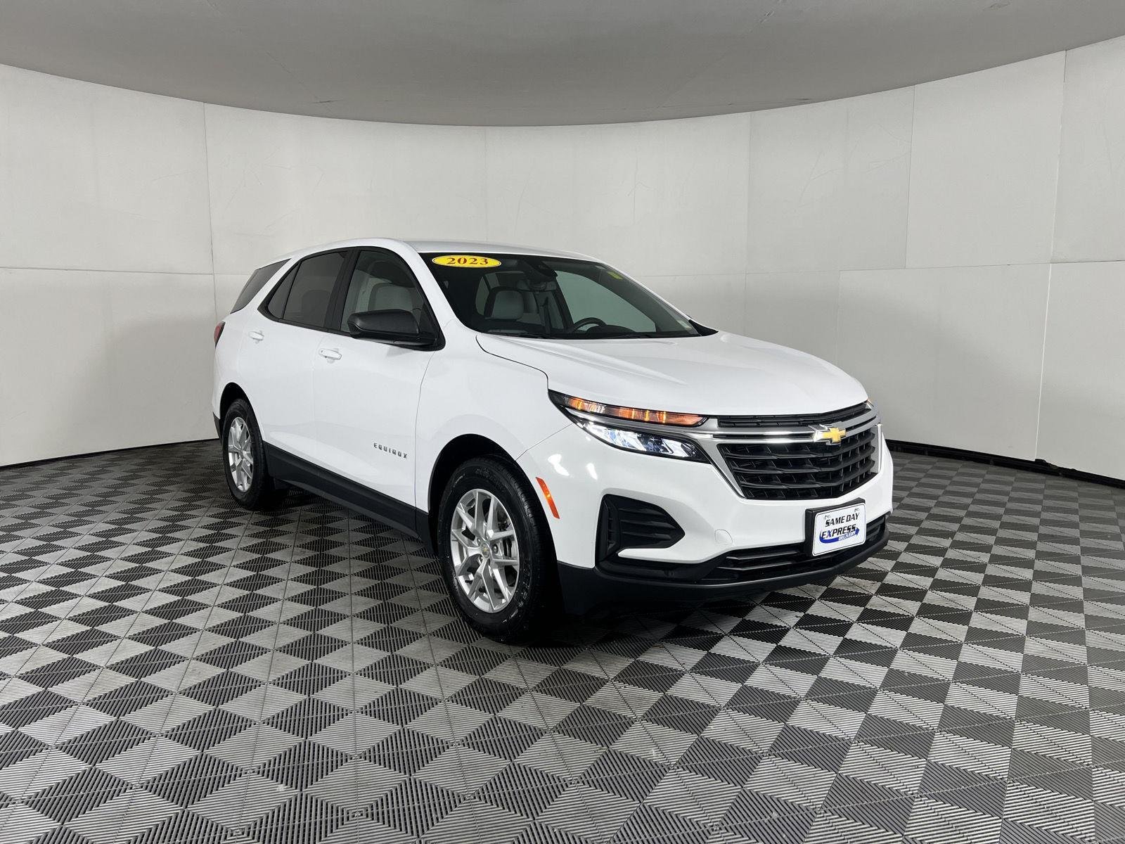 Used 2023 Summit White Chevrolet LS image 34