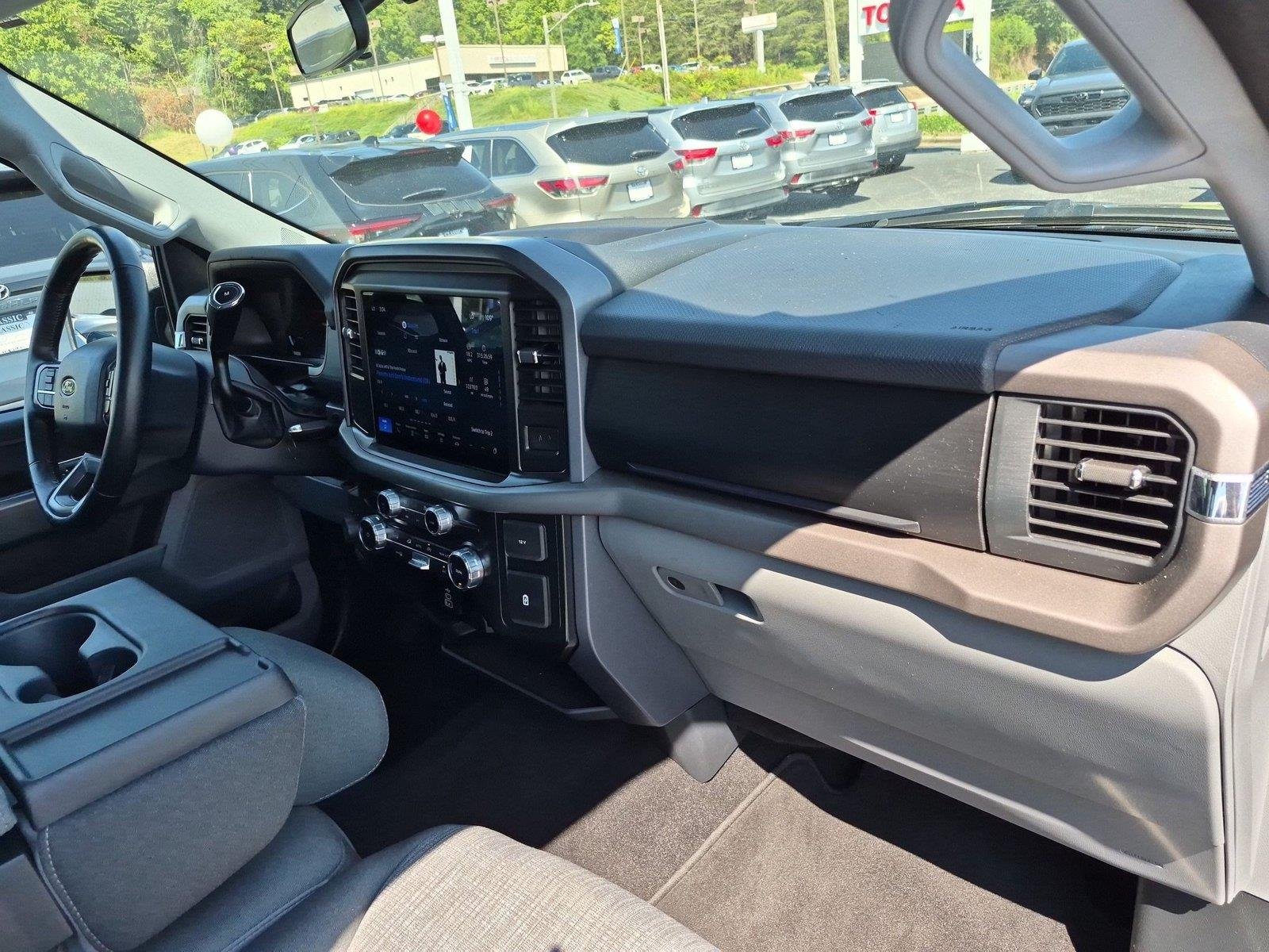 Used 2025  Ford XLT image 36