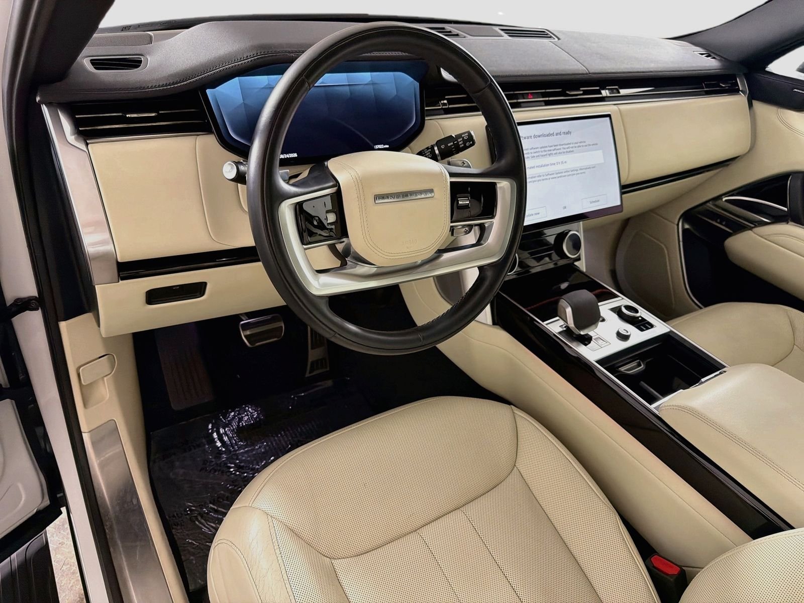 Certified Used 2023 Fuji White Land Rover SE image 10