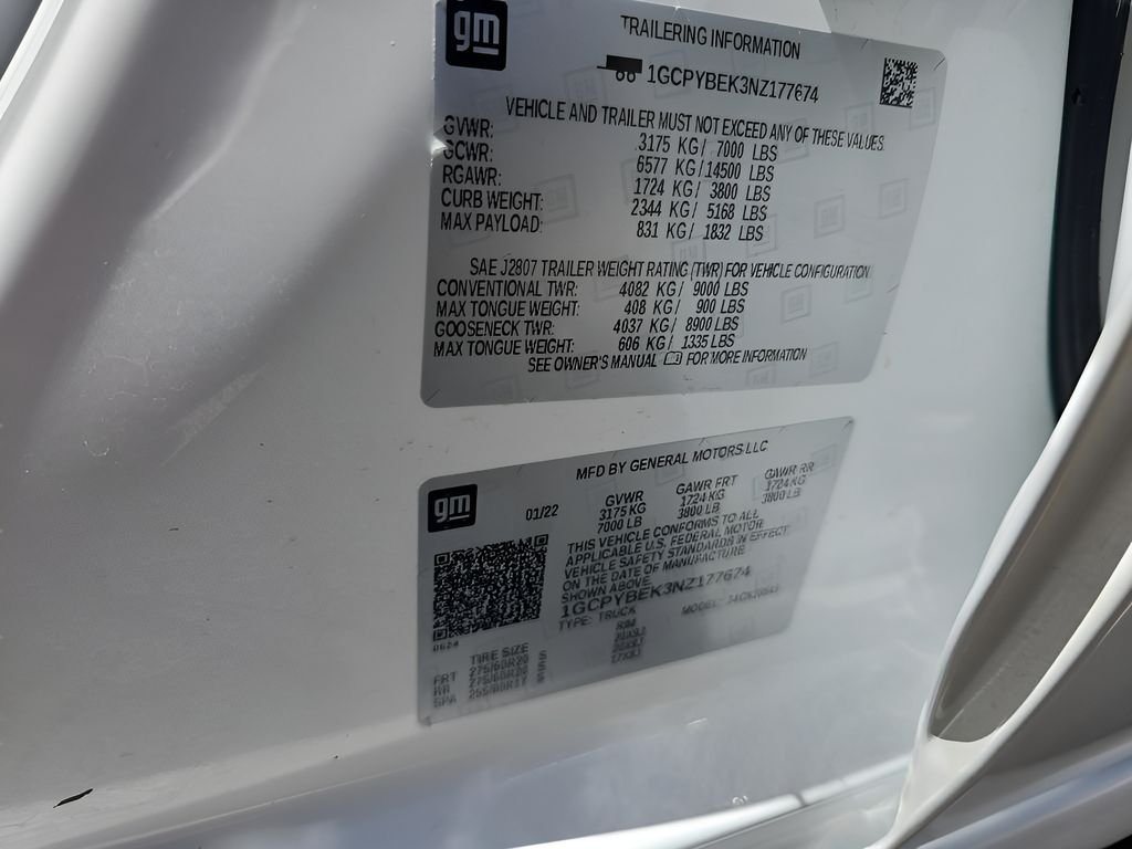 Used 2022 White Chevrolet Custom image 10
