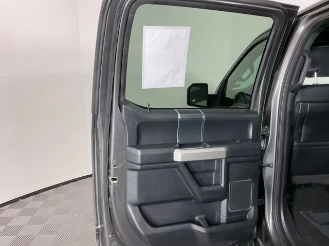 Used 2018 Magnetic Ford Lariat image 27