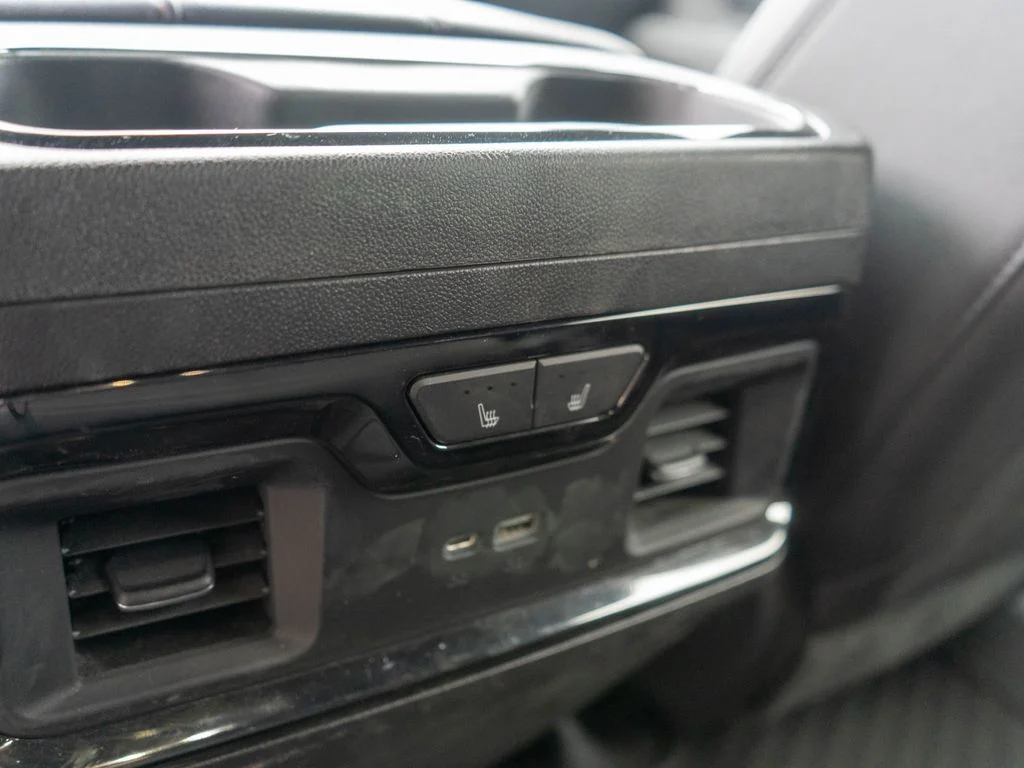 Used 2023 White GMC AT4 image 15