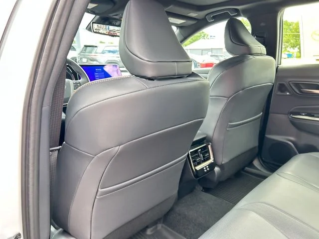 New 2026 Oxygen White with Black roof <sup>1</sup> Toyota  Limited image 18