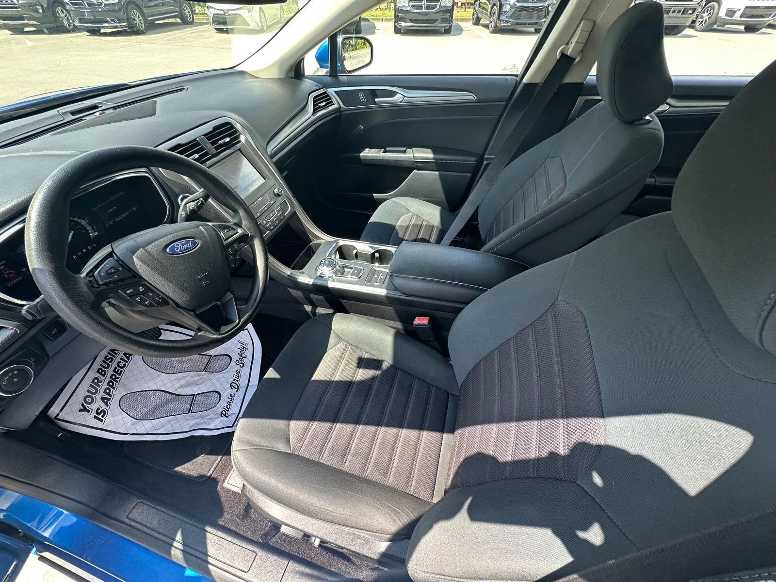 Used 2020 BLUE Ford SE image 10