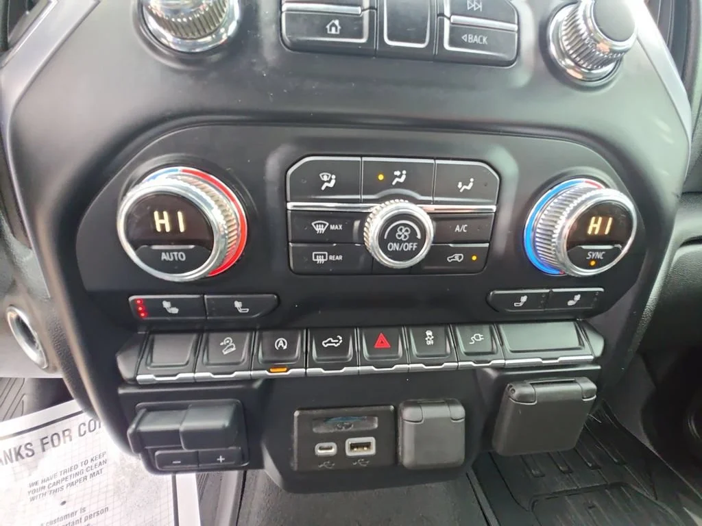 Used 2019 Onyx Black GMC SLE image 23