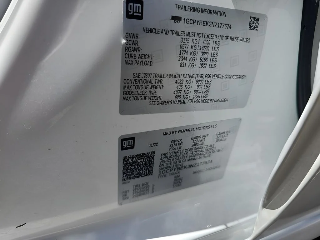 Used 2022 White Chevrolet Custom image 10