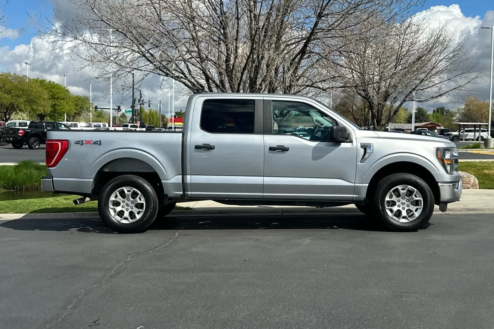 Used 2023 Iconic Silver Metallic Ford XLT image 8