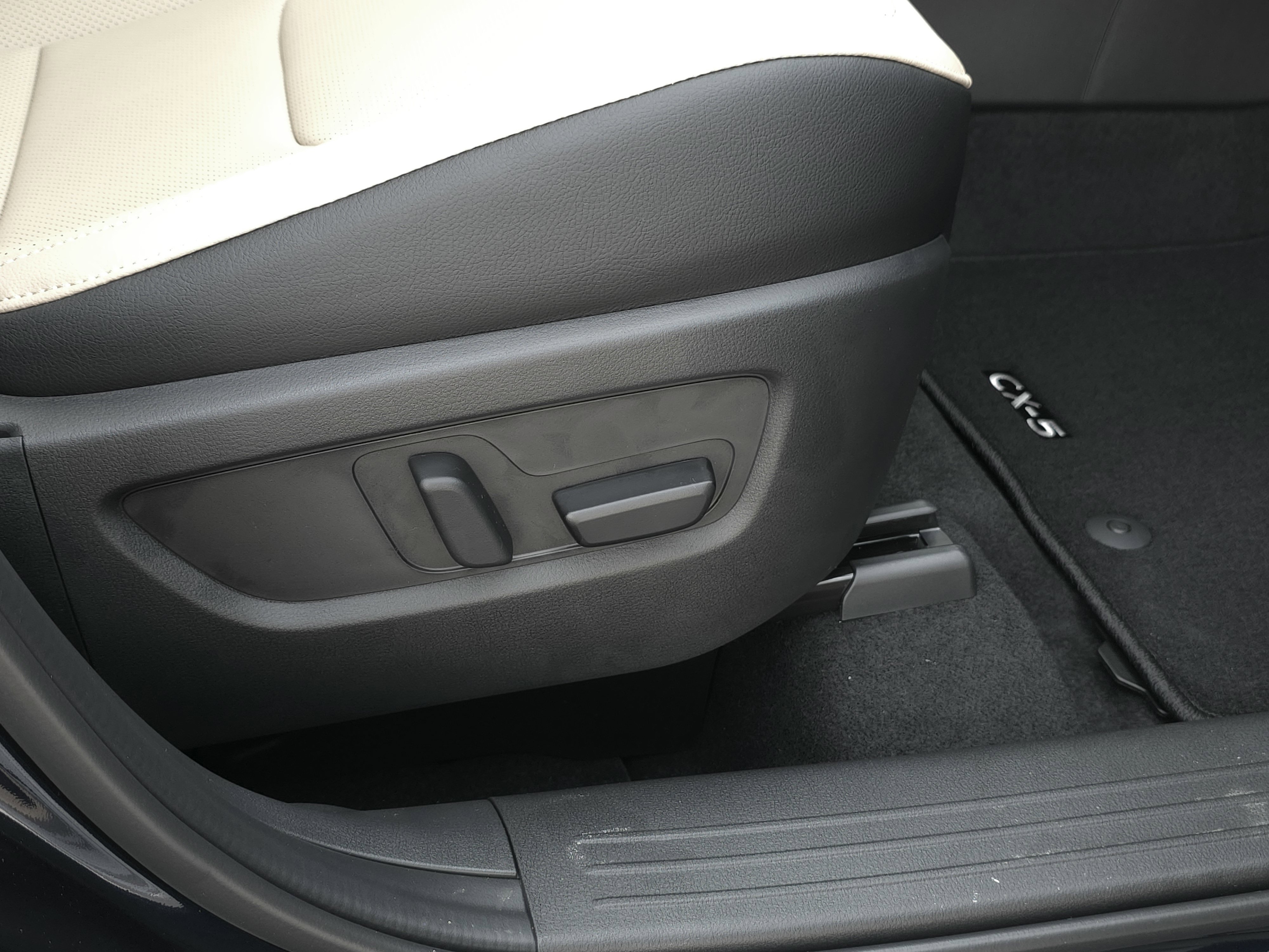 New 2026 Navy Blue Mica Mazda 2.5 S Premium AWD image 44