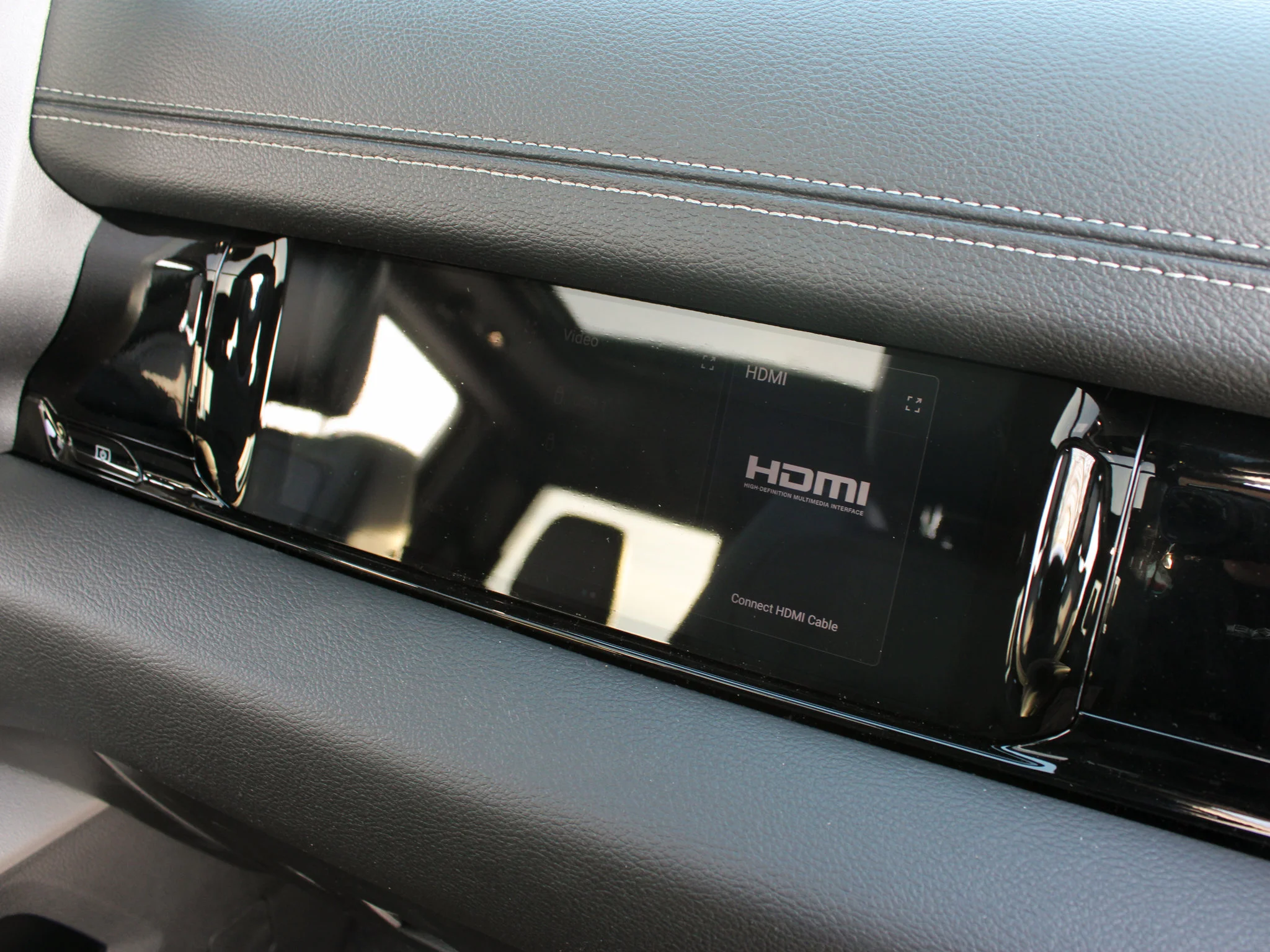 New 2026 Black RAM Sport* image 11