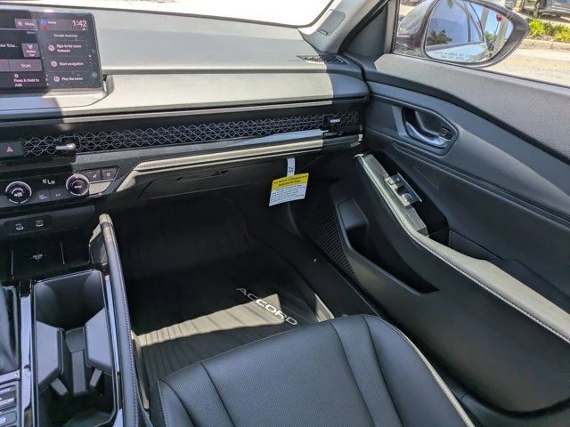 New 2026 Urban Gray Pearl Honda Touring image 16