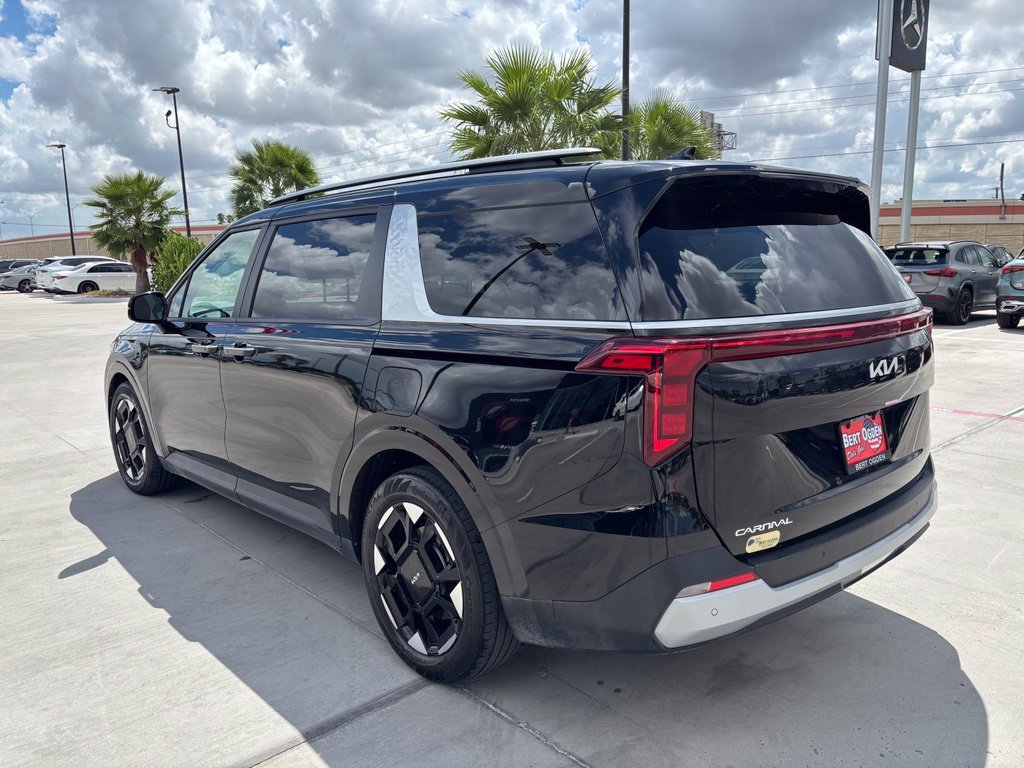 Used 2025 Black Kia EX image 4