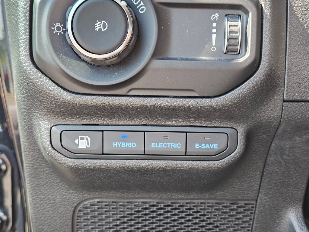 Used 2023 Black Jeep Sahara 4x4 image 28