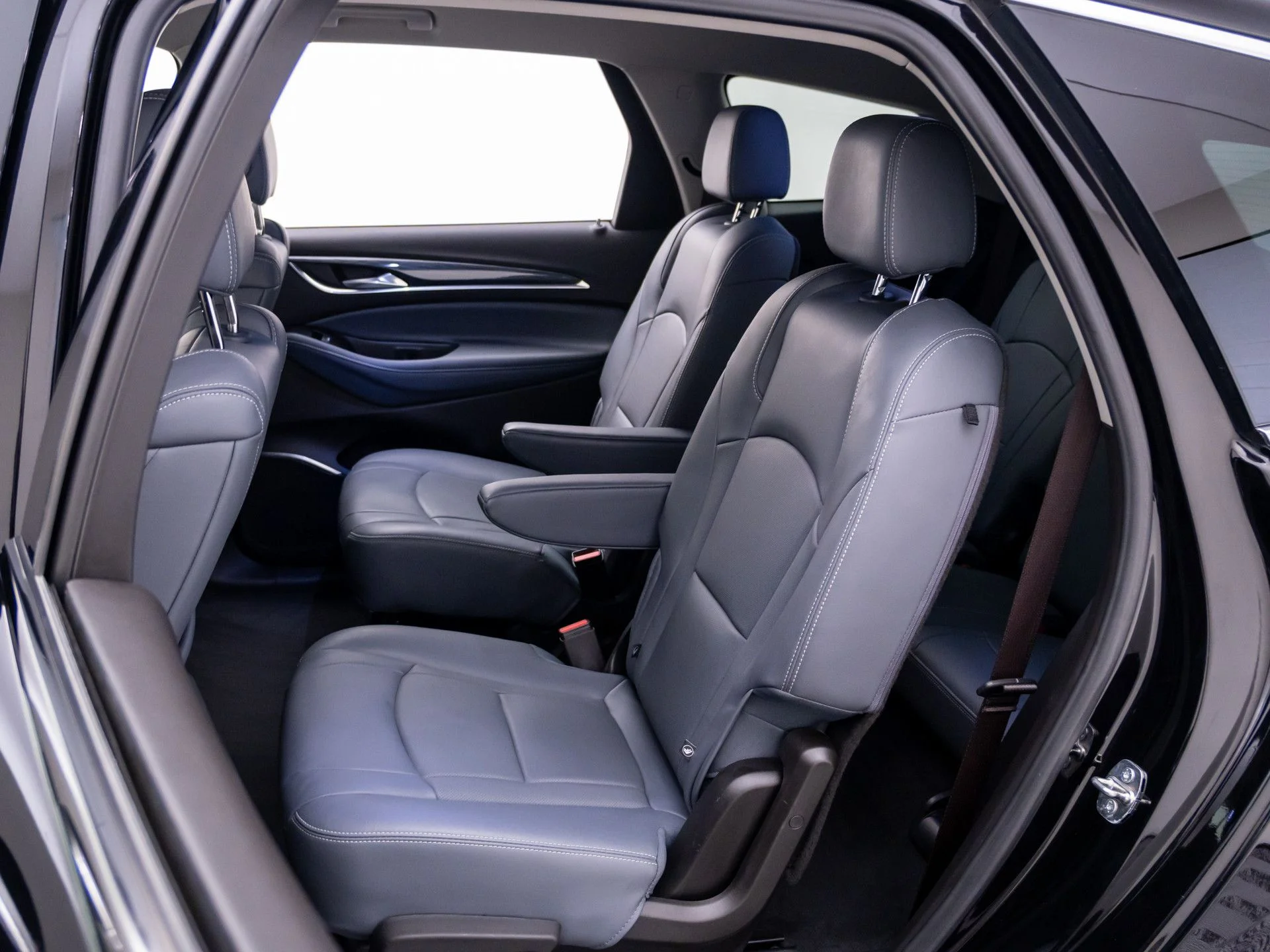 Used 2021 Black Buick Essence image 15