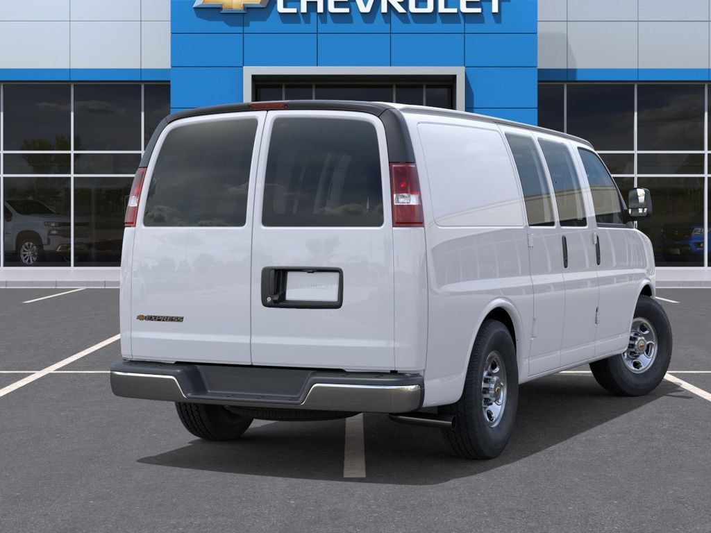 New 2026 Summit White Chevrolet WT image 4