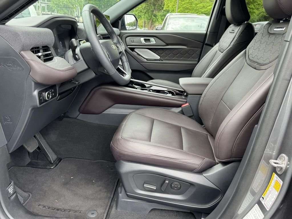 Used 2026 Gray Ford Platinum image 21