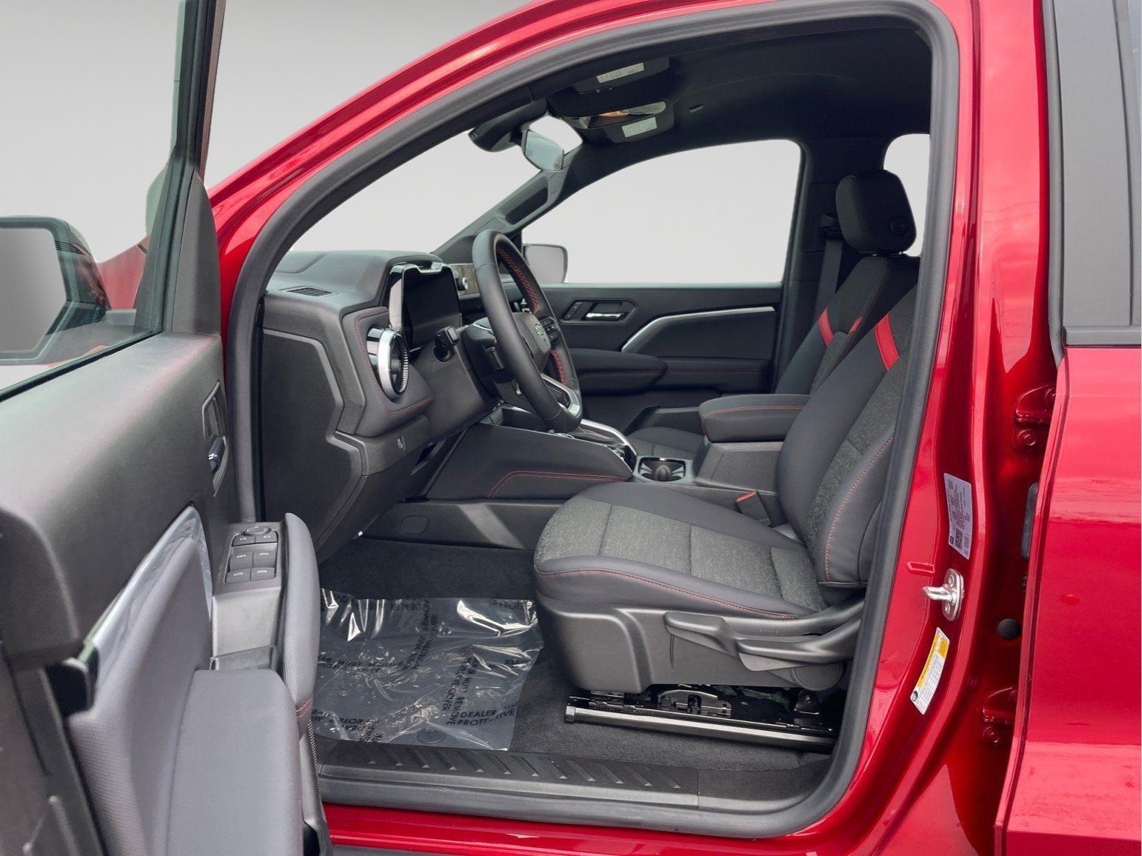 Used 2024 Chevrolet Colorado Z71 with VIN 1GCPTDEK0R1255665 for sale in Kansas City