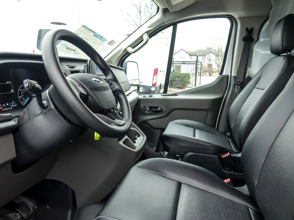 New 2025 Oxford White Ford T-150 148 LR RACKS & BINS image 12