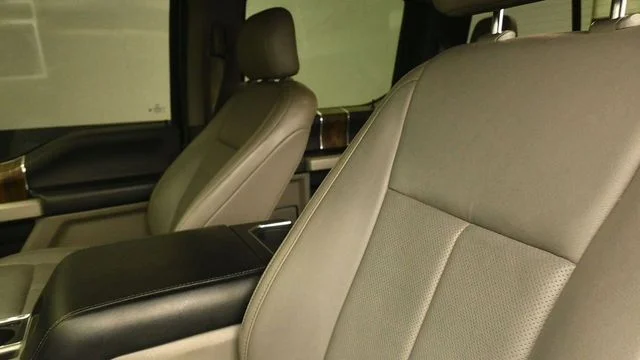 Used 2020 Gray Ford Lariat image 21