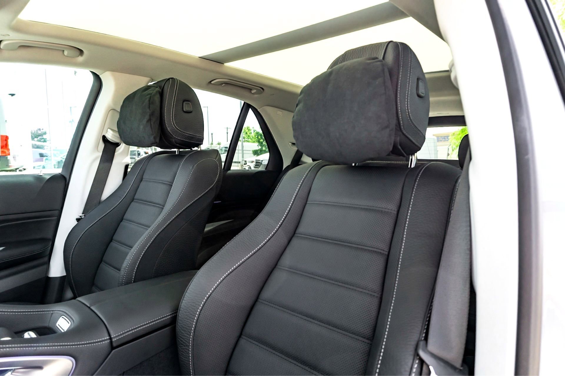 New 2026 MANUFAKTUR Alpine Grey Mercedes-Benz GLE 450 image 9
