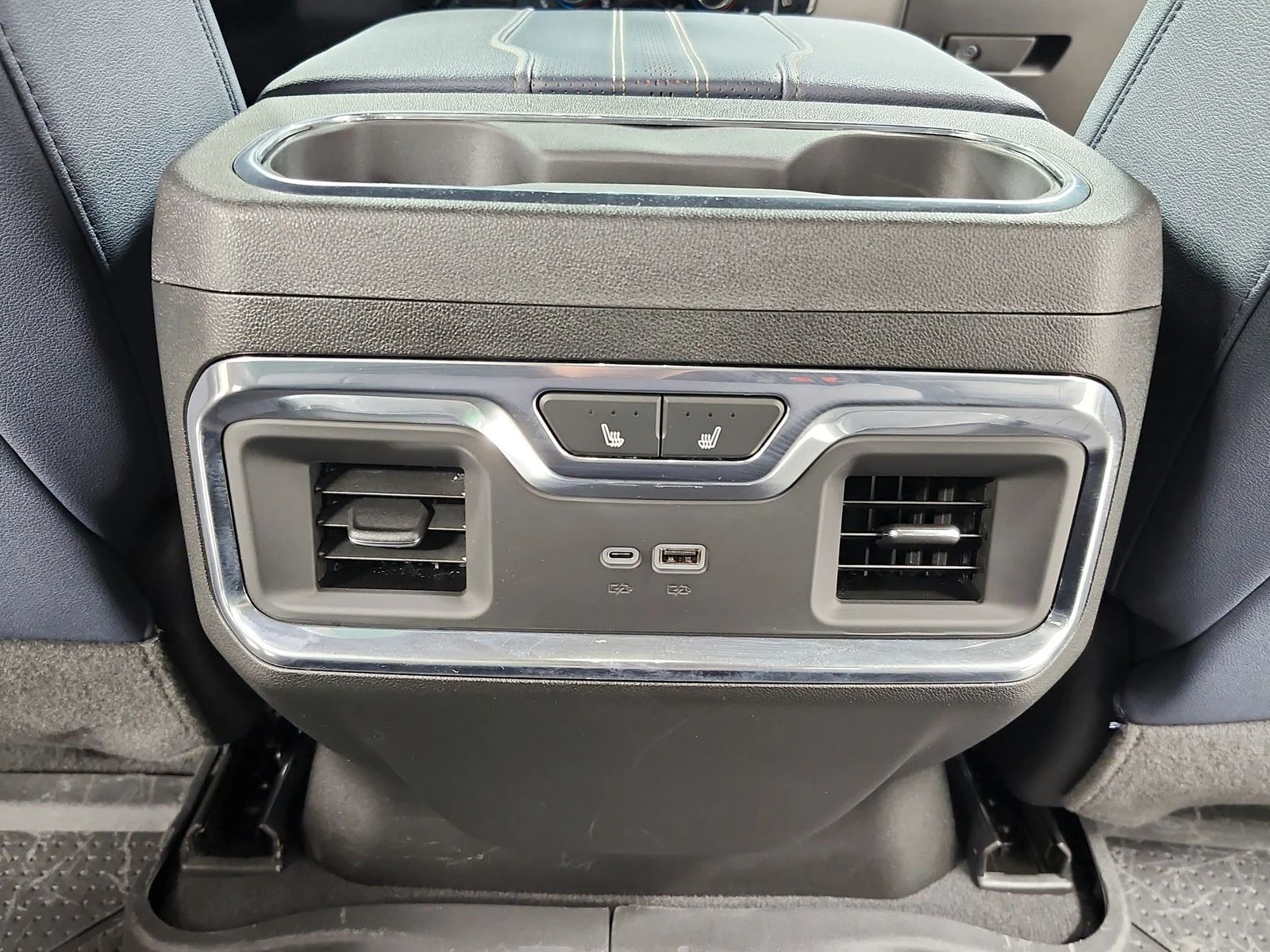 Used 2024 Iridescent Pearl Tricoat Chevrolet High Country image 44