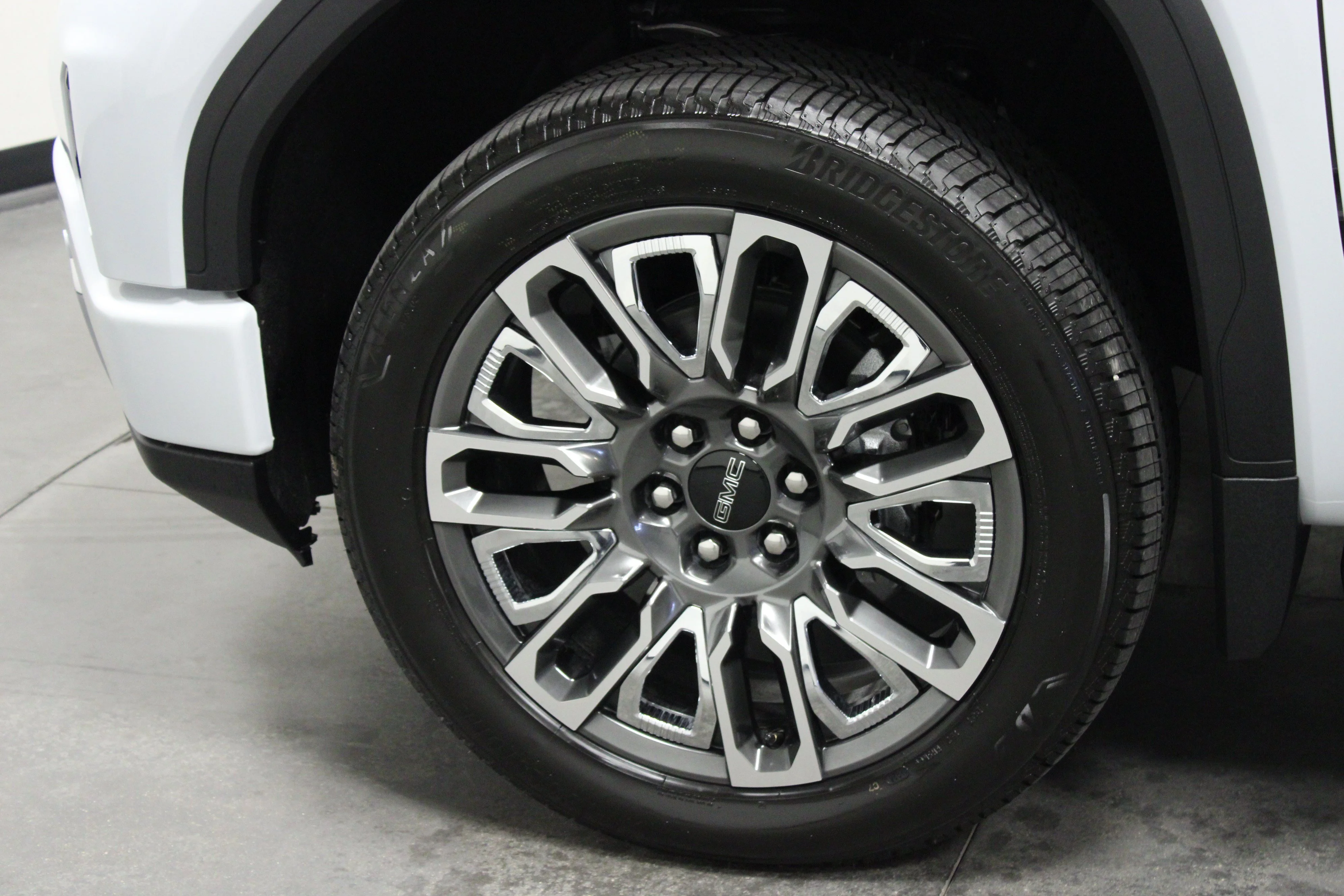 New 2026 Glacier White Tricoat GMC Denali Ultimate image 10