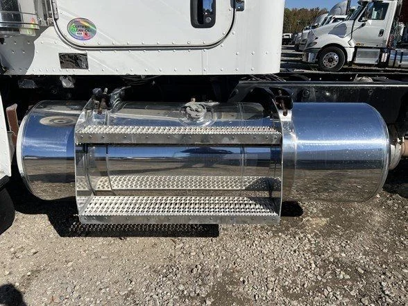 Used 2012 White Peterbilt with 4 Car Cage image 10