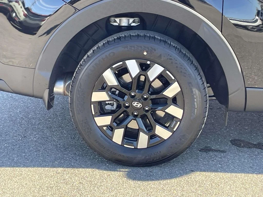 New 2026 Black Hyundai SEL image 7