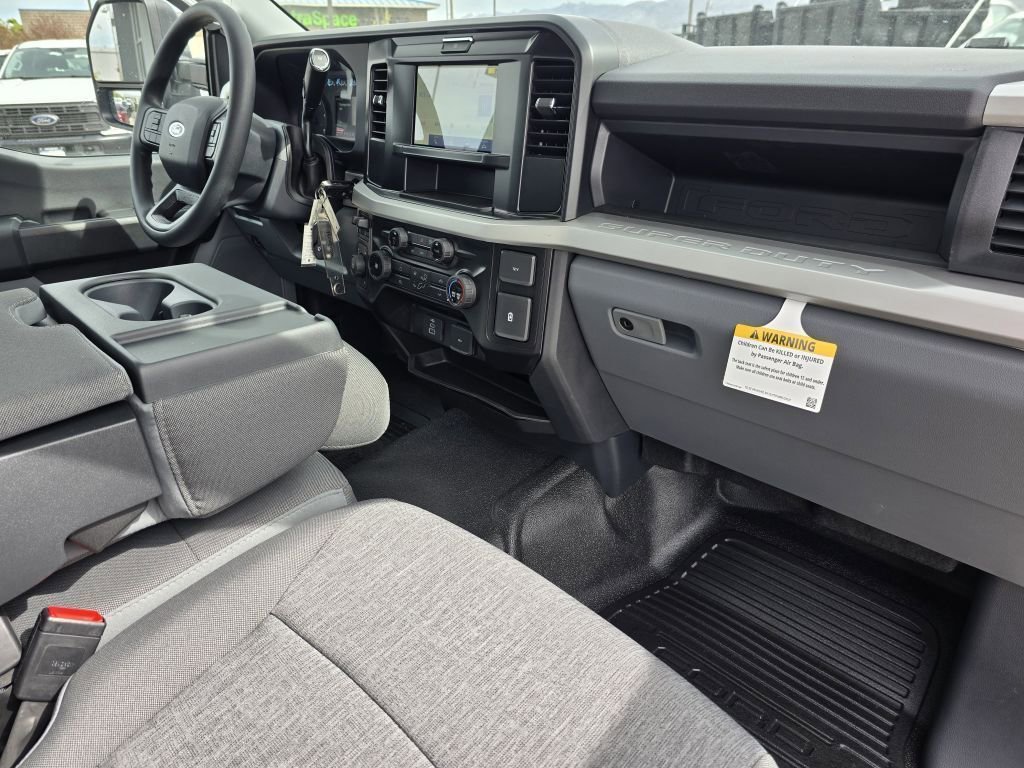 New 2026 Oxford White Ford XL image 35