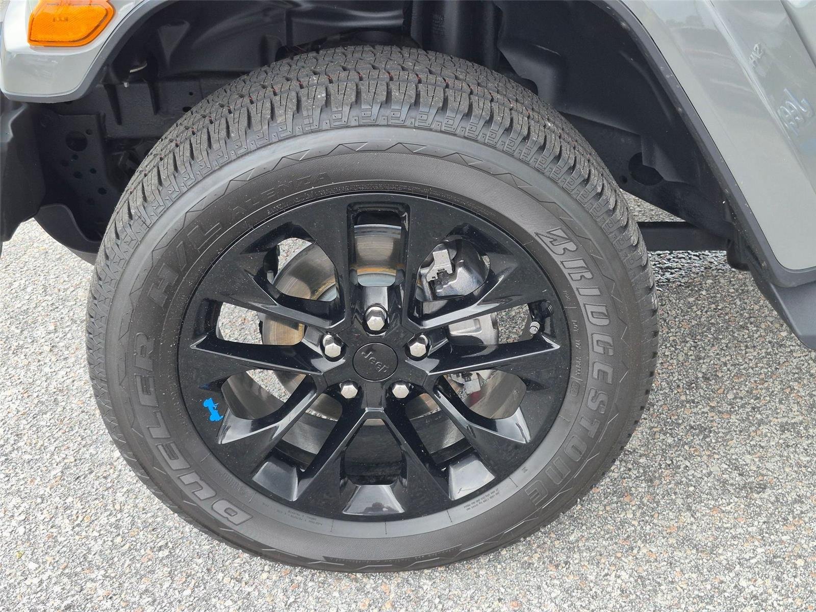 Used 2022 Sting-Gray Clearcoat Jeep Unlimited Sahara image 10