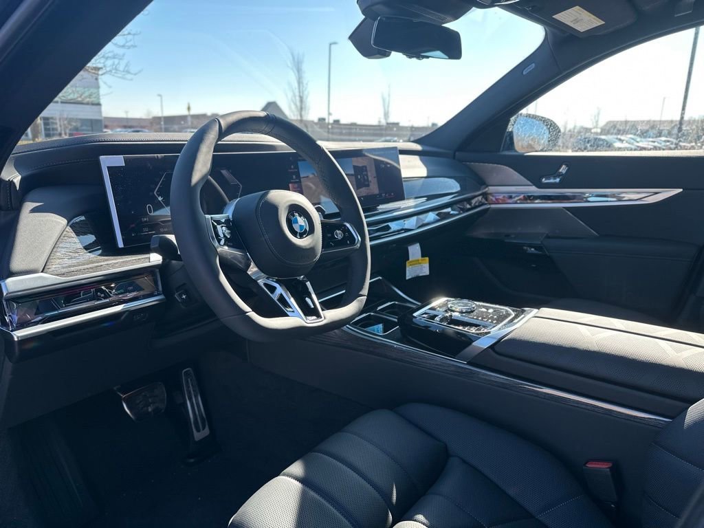 New 2026 Tanzanite Blue II Metallic BMW 760i xDrive image 16