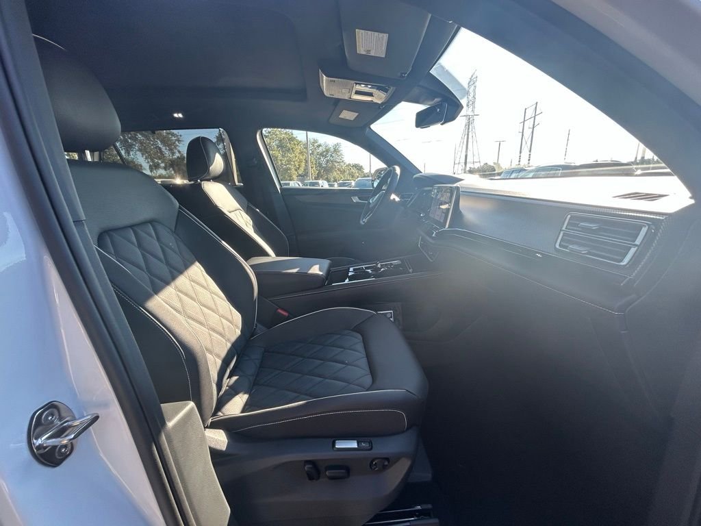 2026 Volkswagen Atlas Cross Sport SEL Premium R-LINE - Photo 33