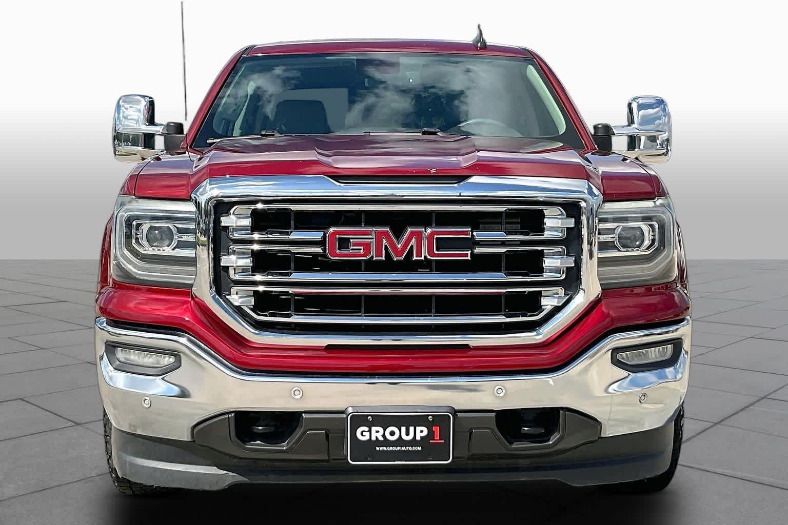 Used 2018 RED QUARTZ TINTCOAT GMC SLT image 4