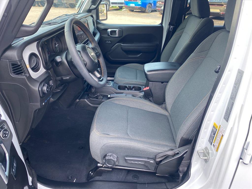 Used 2024 Bright White Clearcoat Jeep Sport S image 9